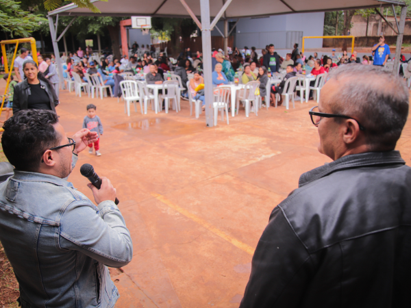 Papy participa da comemoração do Dia das Mães no Cica com mais de 100 convidados