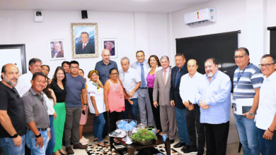 Carlão reúne Sectur, Sidagro e Semadur com Associações do Mercadão e da Feira Indígena, para reformulação do projeto de reforma