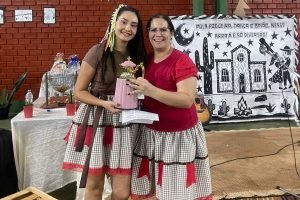 Festa Junina temática animou comunidade escolar da EE Antônia da Silveira Capilé