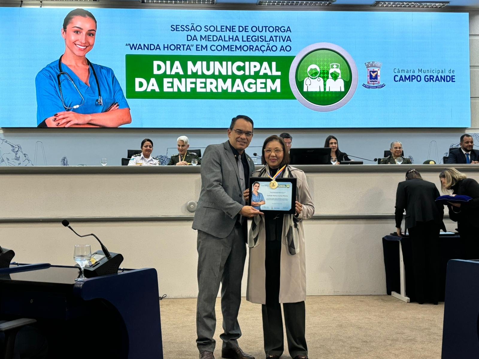 Dr. Sandro Benites homenageia enfermeiras destaques em Campo Grande