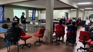 Professores da REE participam de curso de Tênis de Mesa do Prodesc