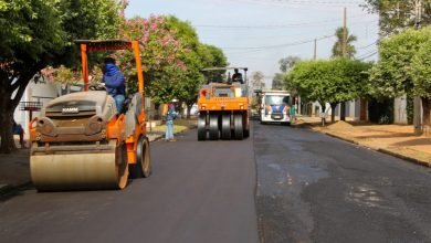SEINTRA realiza recapeamento em mais de 1.350 metros de ruas do bairro Santos Dumont
