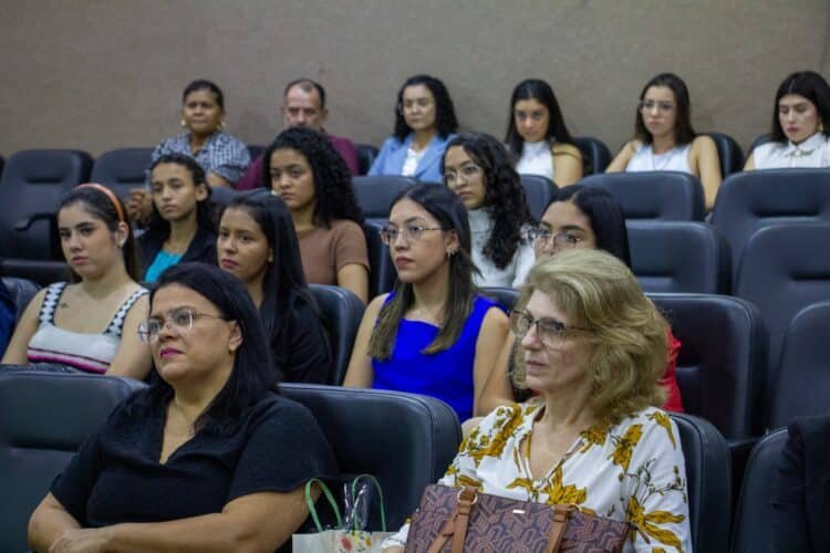 VI Encontro Científico de Nutrição destaca pesquisa inovadora sobre frutos do Cerrado