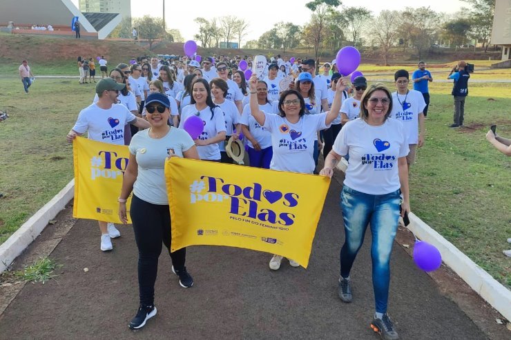 Três Poderes se unem em caminhada Todos por Elas pelo fim do feminicídio