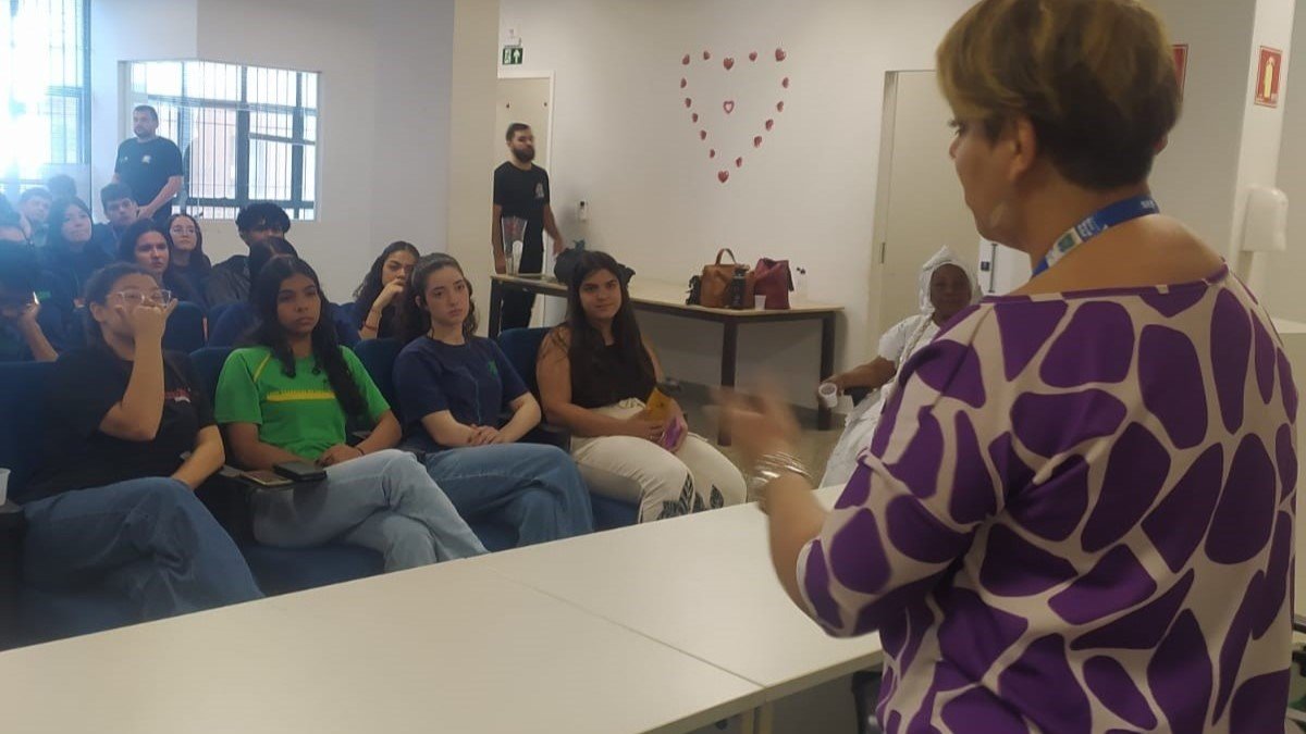 Projeto “Consciência, Cultura e Identidade Negra: Valorizando Saberes” é realizado na EE Vespasiano Martins