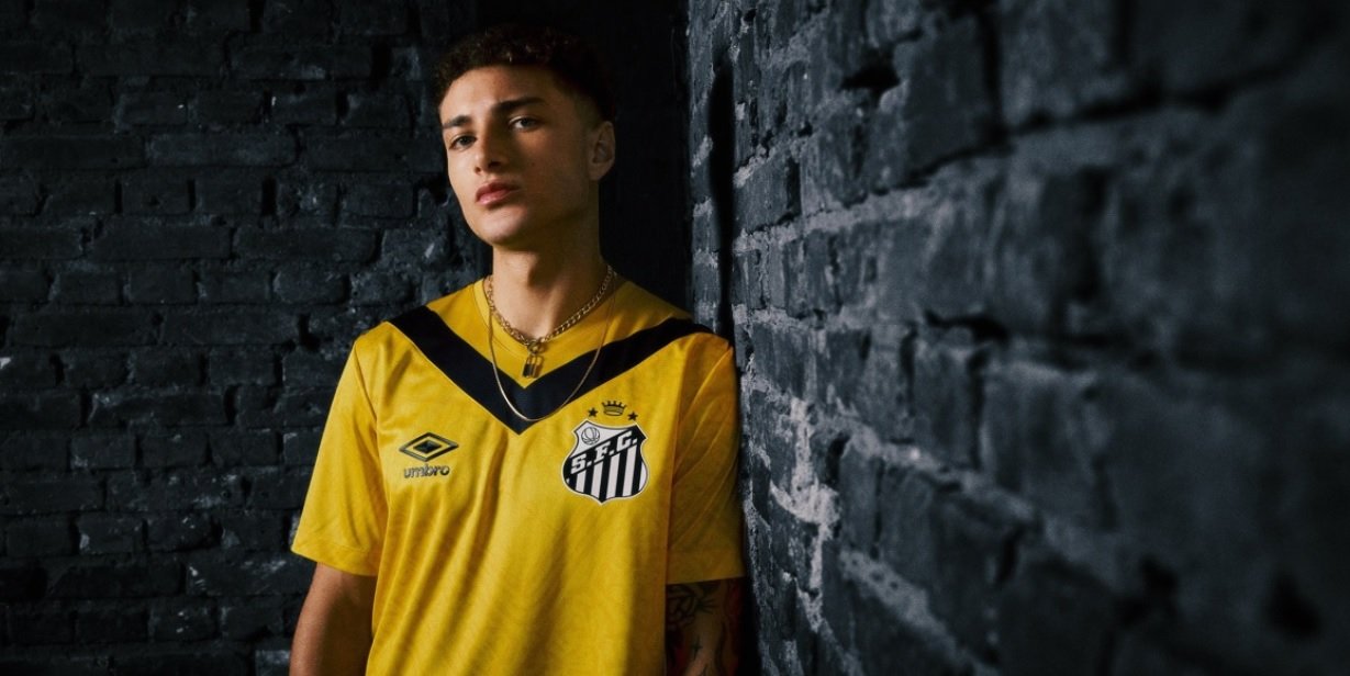 Santos e Umbro renovam contrato de fornecimento de material esportivo até 2027